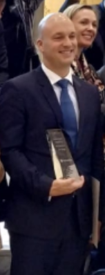Eduardo García Blázquez Market Manager Ostomy Care Coloplast. Go Health Awards 2019. Premio a Coloplast por el Libro Blanco en la Ostomía